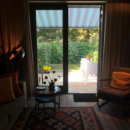 לינה וארוחת בוקר Luxe 