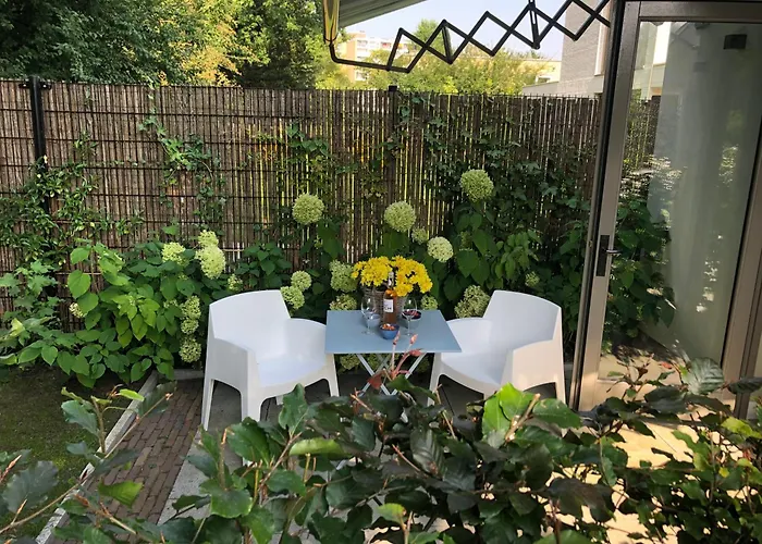 לינה וארוחת בוקר Luxe 