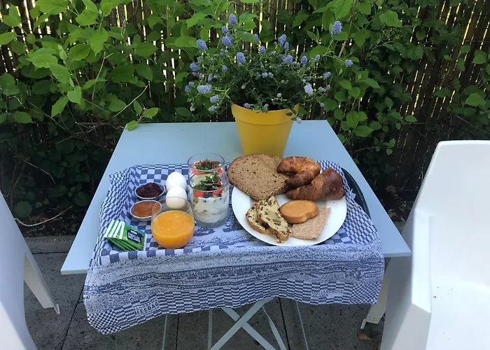 לינה וארוחת בוקר Luxe 